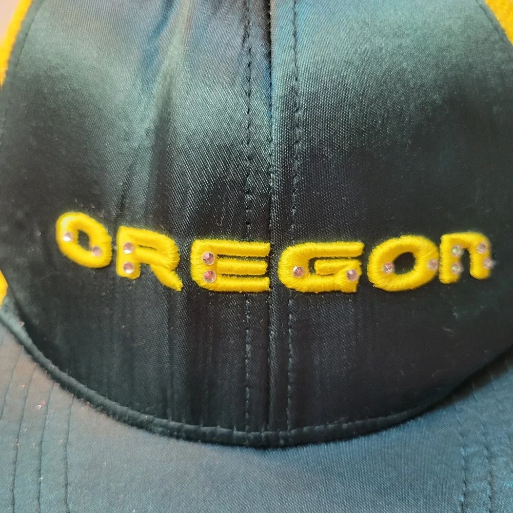 NFL Oregon Ducks Top of the World Trucker Hat Womens One Size Green Yellow